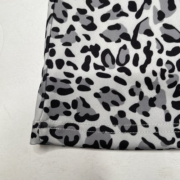 TOP it Off Skirt Grey Leopard Wide Band Wrinkle Resistant Medium New with Tags - Picture 3 of 7